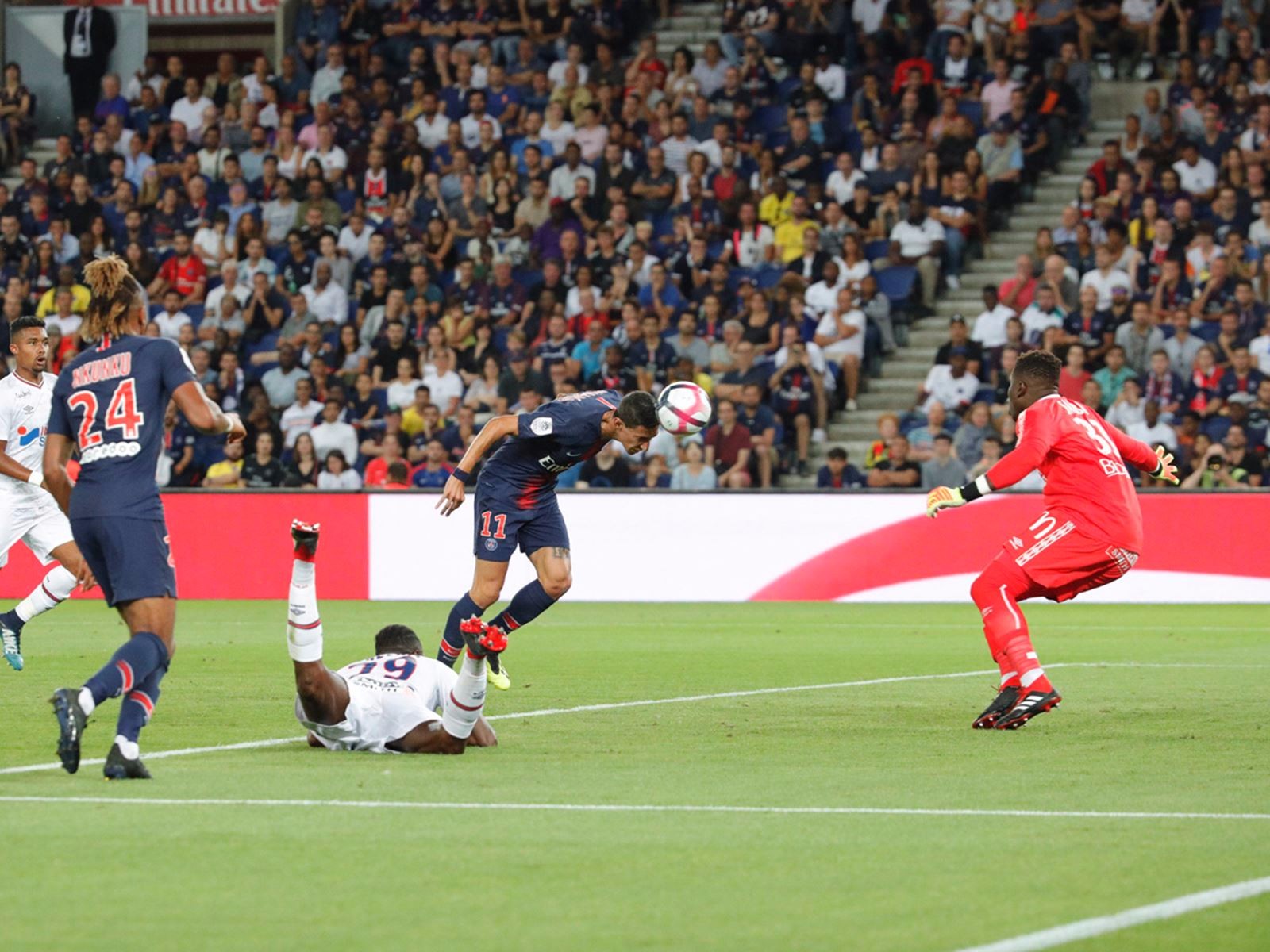 后场持球人 后场持球人